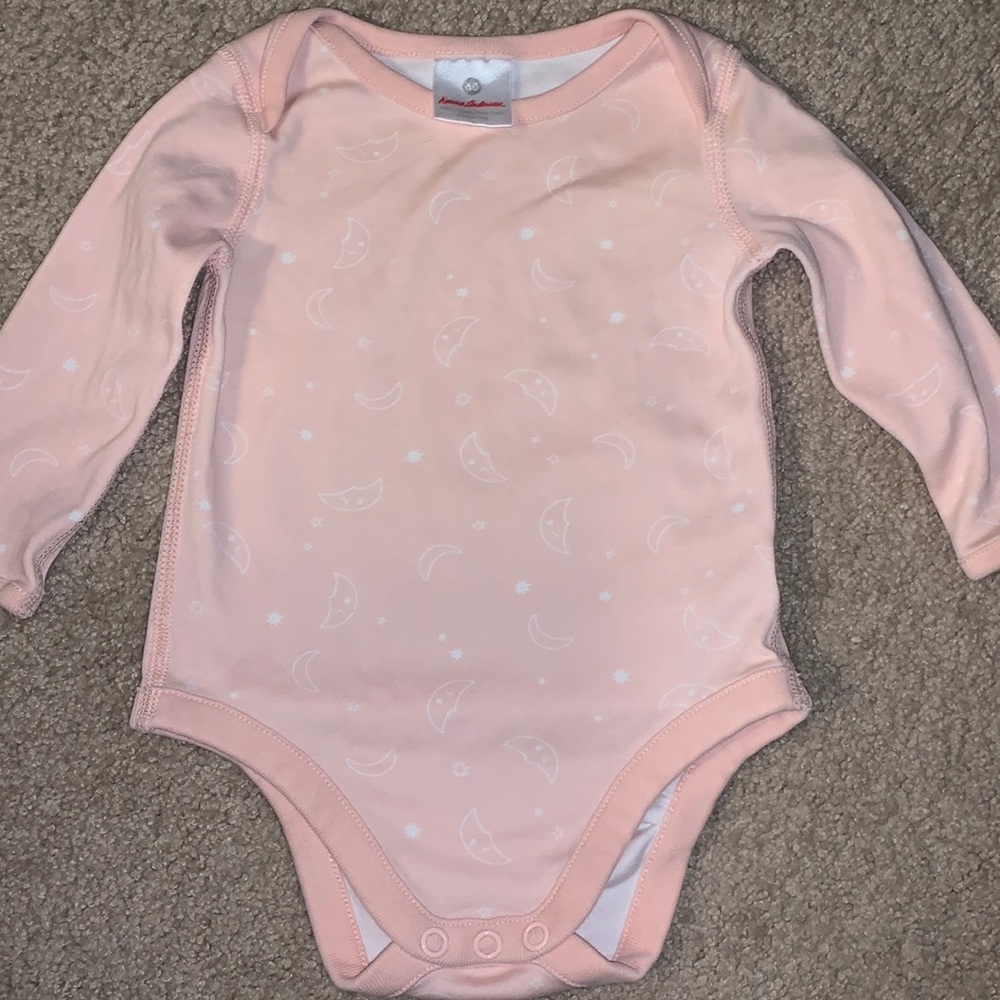 Hanna Andersson 3-6mo size 60 light pink organic cotton moon and stars onesie